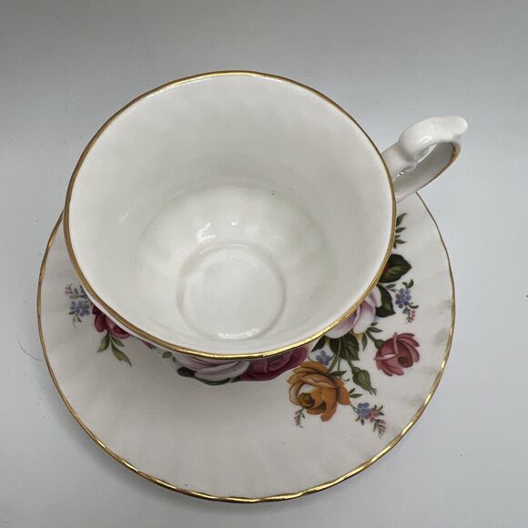 Royal Dover Vintage Fine Bone China Teacup and Saucer, Made in England - Picture 2 of 7